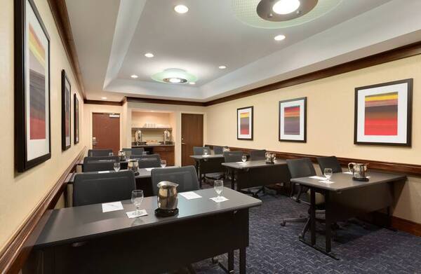 Embassy Suites Chicago - North Shore/Deerfield