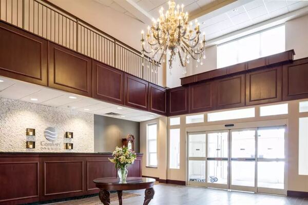 Comfort Inn & Suites Near Burke Mountain