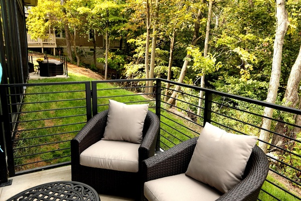 80 East Bourbon and Cocktail Club