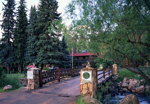 Highland Haven Creekside Inn