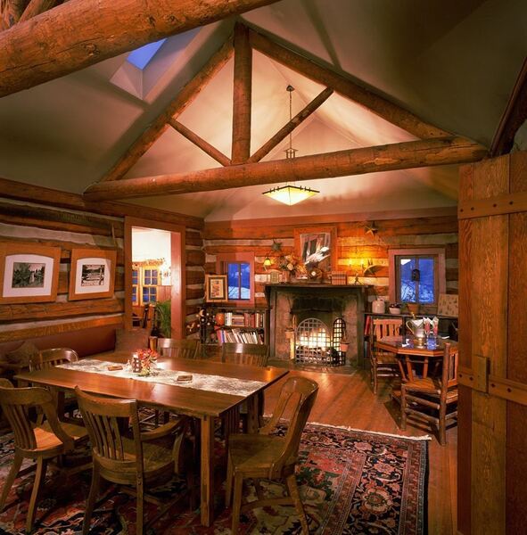 Highland Haven Creekside Inn