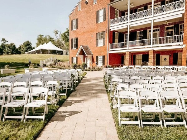 The Manor at River Run