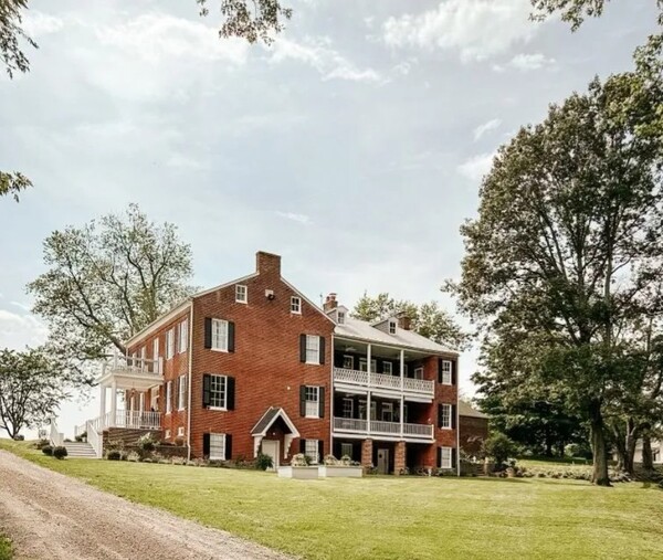 The Manor at River Run