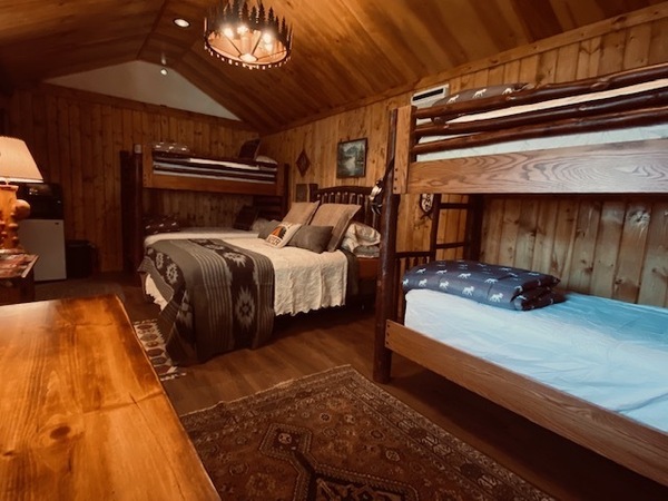 The Aspen Grove Inn at Heise Bridge