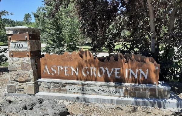 The Aspen Grove Inn at Heise Bridge