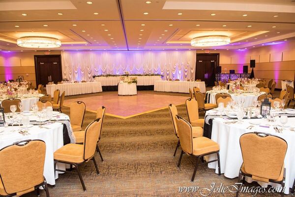 DoubleTree by Hilton Hotel Chicago - Arlington Heights