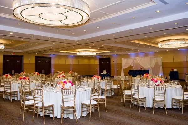 DoubleTree by Hilton Hotel Chicago - Arlington Heights