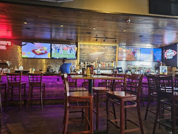 Tucker’s Shuckers Oysters & Tap