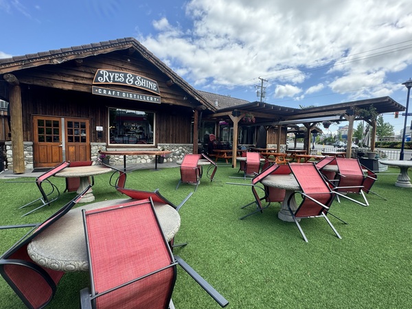 Ryes & Shine Craft Distillery