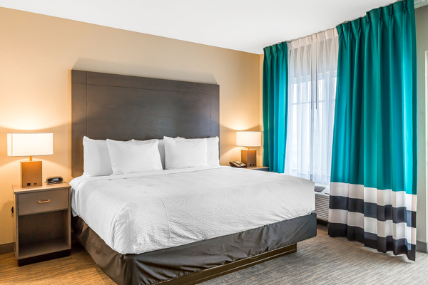 Marina Bay Hotel & Suites