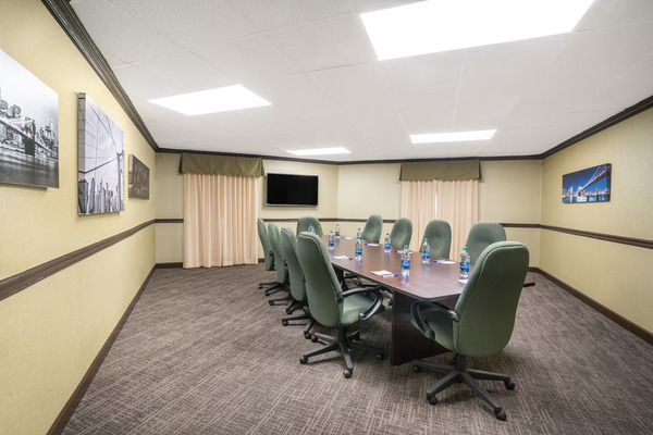 Baymont Inn & Suites