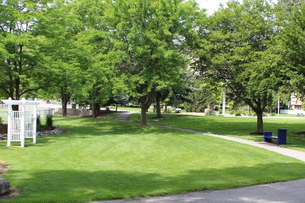 Oliver & District Recreation Community Hall and Park