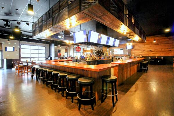 Splitsville | Bowling, Golf Simulators, Darts & Live Music with Howl at the Moon!