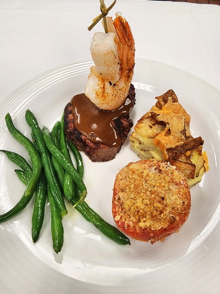 Holiday Inn & Suites Bolingbrook