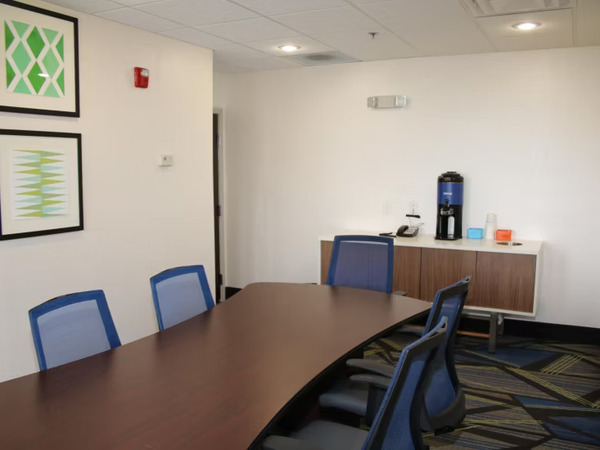 Holiday Inn Express & Suites Douglas