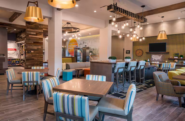 Hampton Inn Riverside Downtown