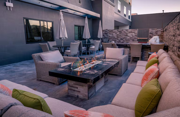 Hampton Inn Riverside Downtown