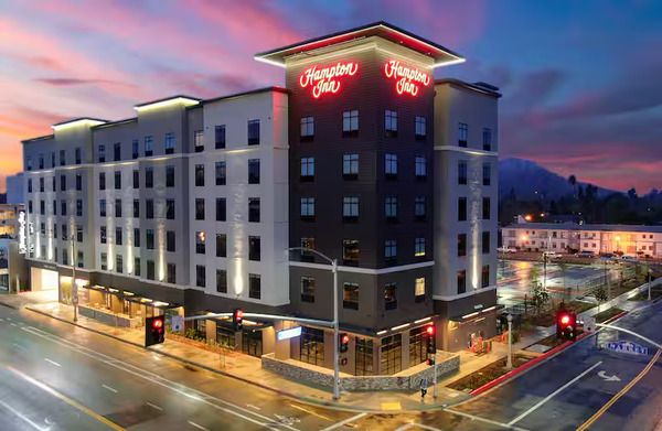 Hampton Inn Riverside Downtown