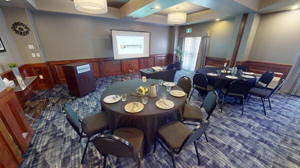 Sandman Hotel Vancouver Airport