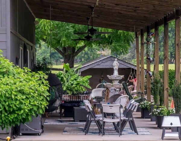 Tavern, On The Rail, Event Venue & Restaurant