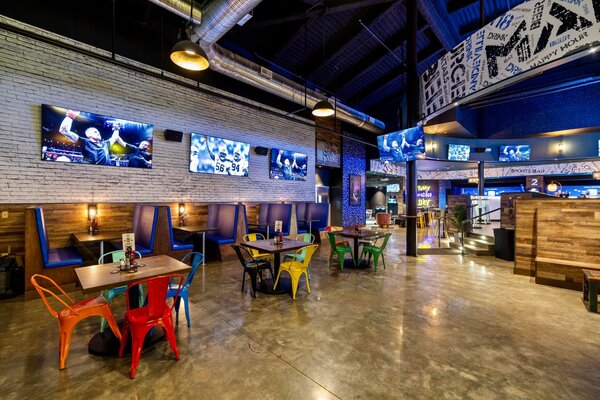 Loft 18 - Mandeville