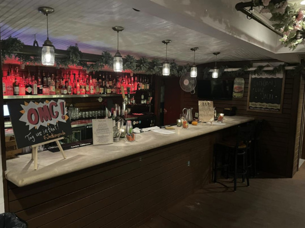 Metropolitan Kitchen & Lounge