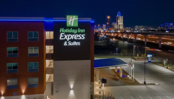 Holiday Inn Express & Suites Houston Memorial City Centre