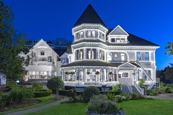 Pendray Inn and Tea House