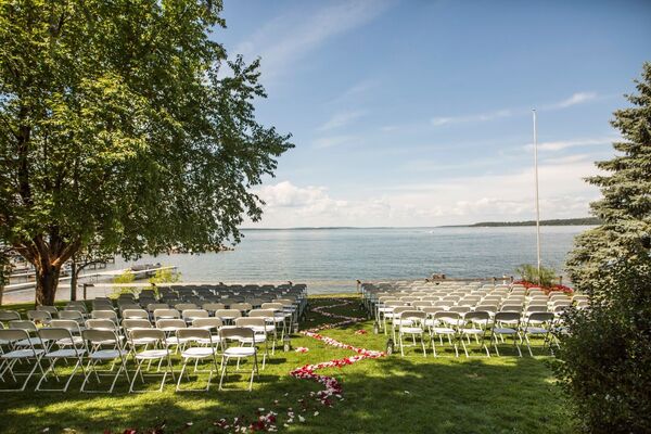 Chase on the Lake Resort & Spa