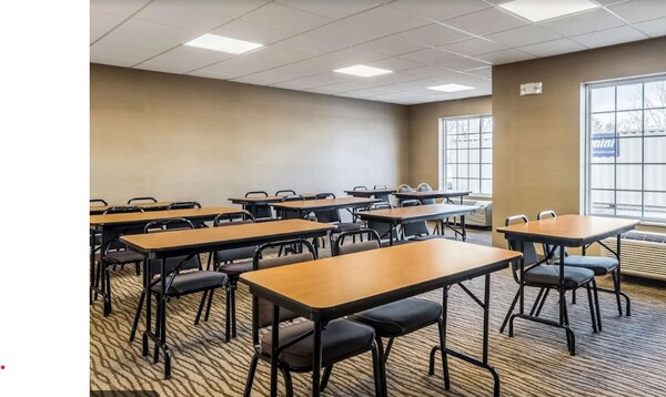 Comfort Inn & Suites Dayton North