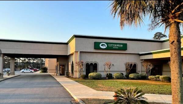Cottonwood Suites & Conference Center Savannah