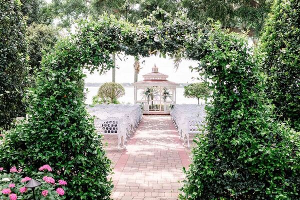 The Manor on Lake Juliana