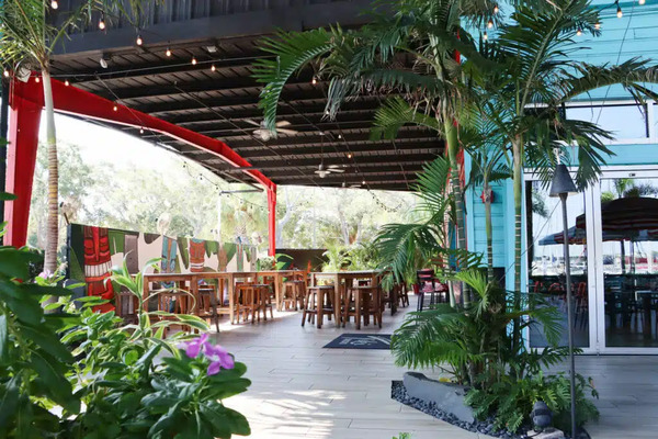 Tiki Docks Skyway Bar & Grill