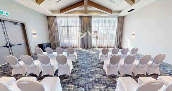 Sandman Signature Dartmouth Hotel & Suites