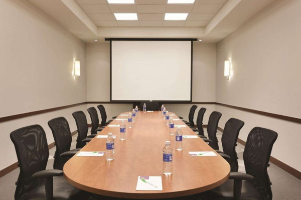 Hyatt Place Portland Airport Cascade Station