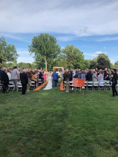 Avon Oaks Country Club