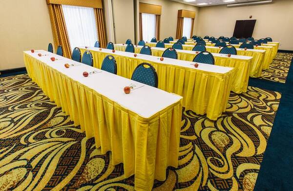 Hampton Inn & Suites Effingham