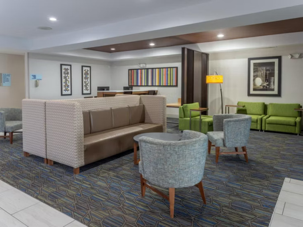 Holiday Inn Express Indianapolis - Southeast