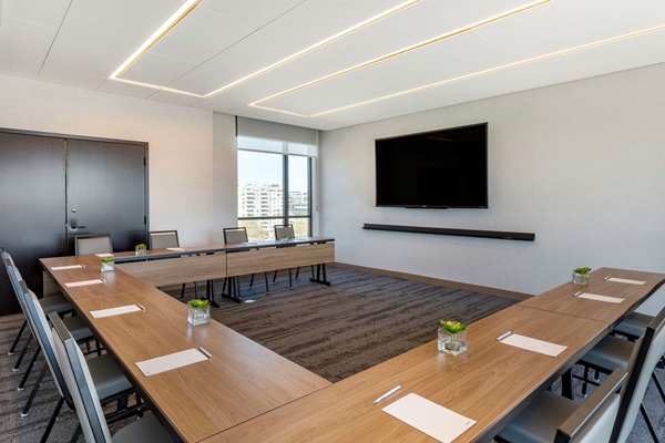 Cambria Hotel Washington D.C. Navy Yard Riverfront