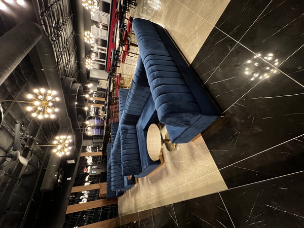 Luxe Restaurant & Bar