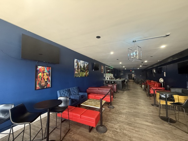 Indulche Sports Bar & Lounge