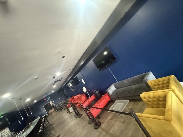 Indulche Sports Bar & Lounge