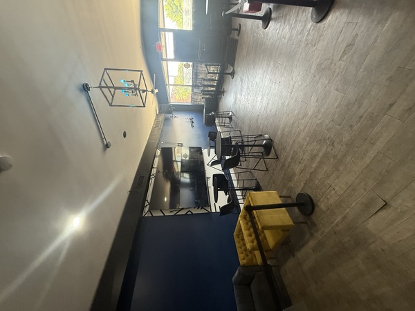 Indulche Sports Bar & Lounge