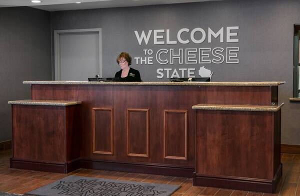 Hampton Inn & Suites West Bend