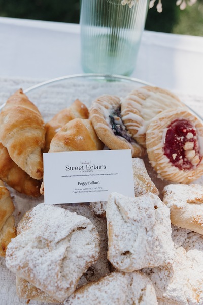 Sweet Eclairs & Desserts