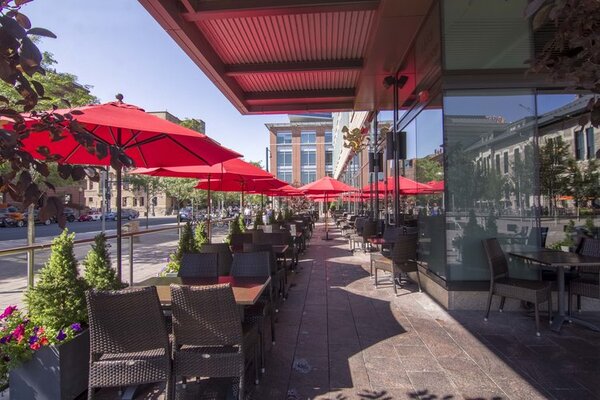 Thirsty Lion / Union Station