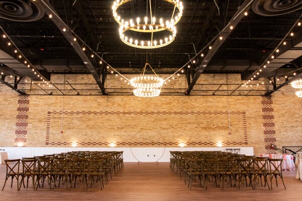 10 South by BEDO Weddings