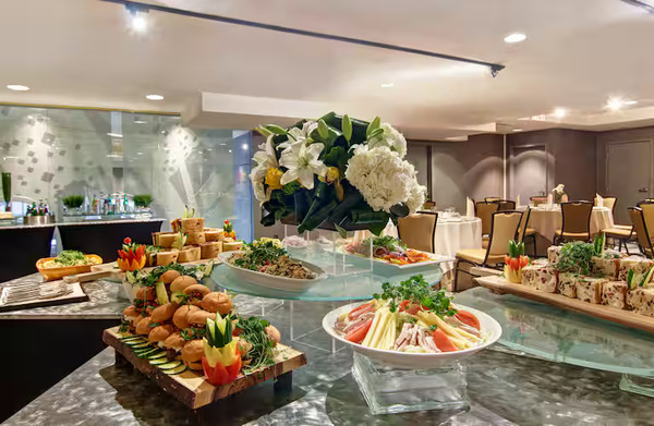 DoubleTree by Hilton Toronto Downtown