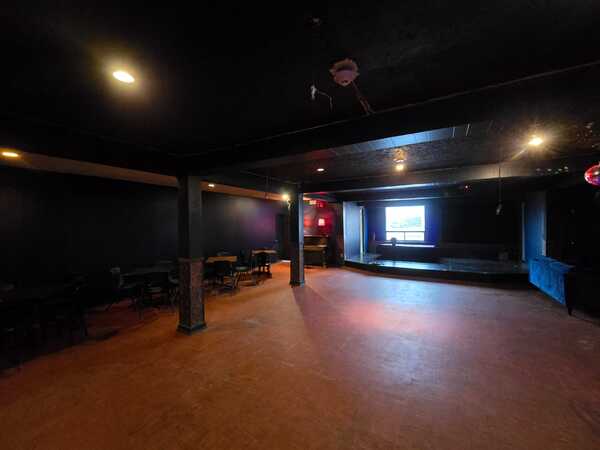 Le Club Social Blue Room