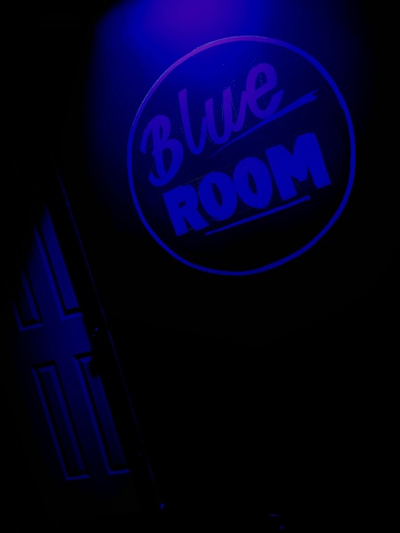 Le Club Social Blue Room